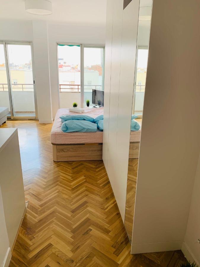 شقة Pisos Con Piscina Barrio Exclusivo-Wizinkcenter Alquiler Temporada مدريد المظهر الخارجي الصورة