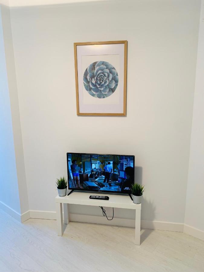 شقة Pisos Con Piscina Barrio Exclusivo-Wizinkcenter Alquiler Temporada مدريد المظهر الخارجي الصورة